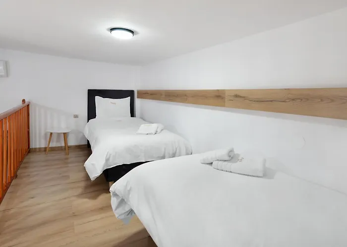 Pensionat Limnaio 4*