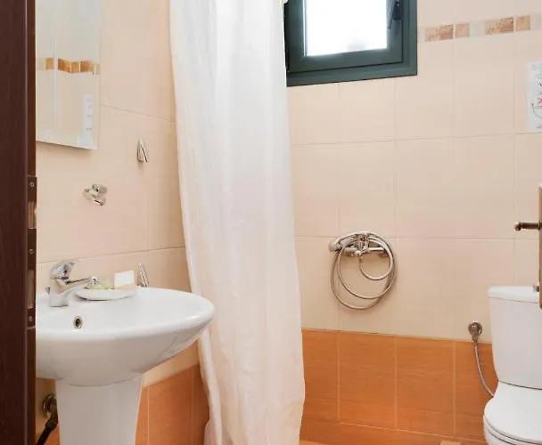 Pensionat Limnaio 4*